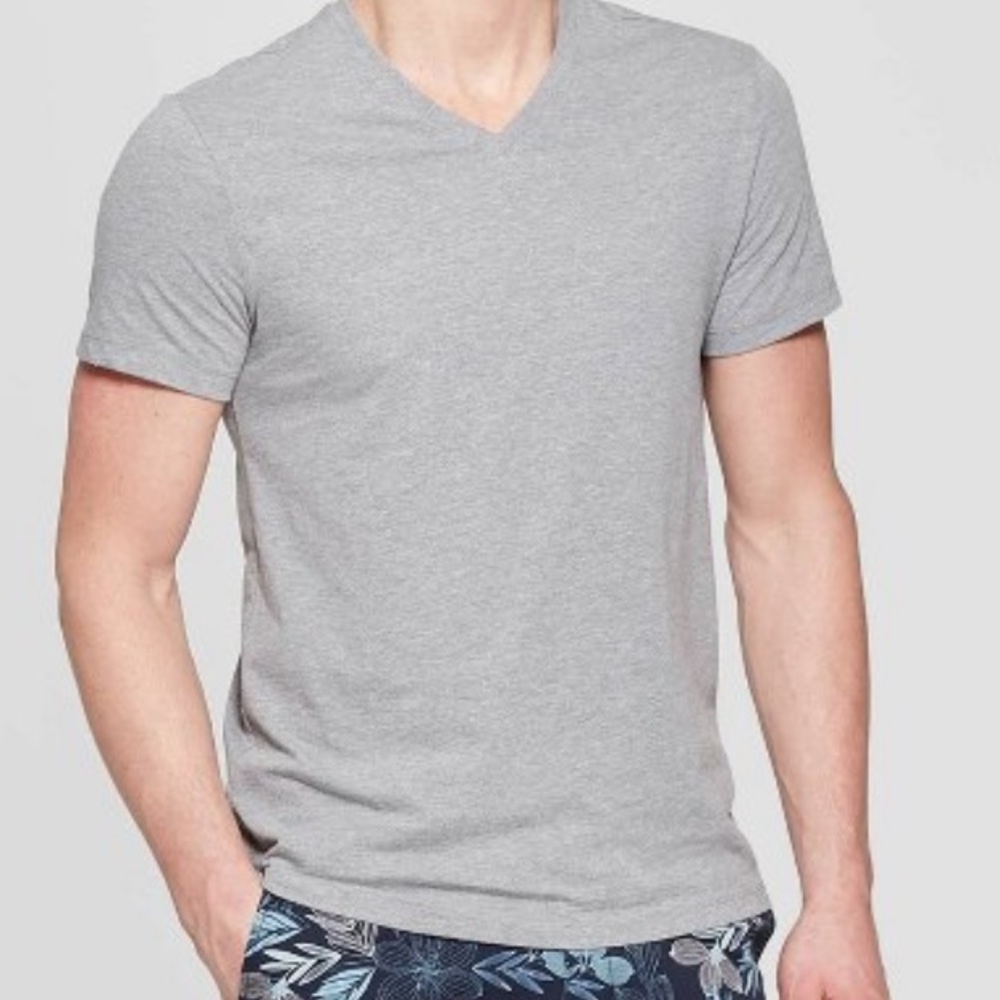 ❗️LAST CHANCE Goodfellow Lyndale V Neck Tee Small